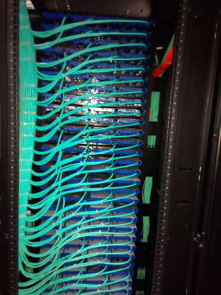 機(jī)房裝修機(jī)柜布線施工